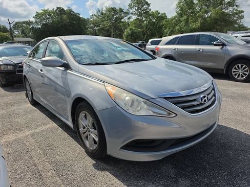 Used 2014 Hyundai Sonata GLS FWD image 2