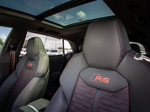 Used 2025 Audi RS Q8 performance image 3