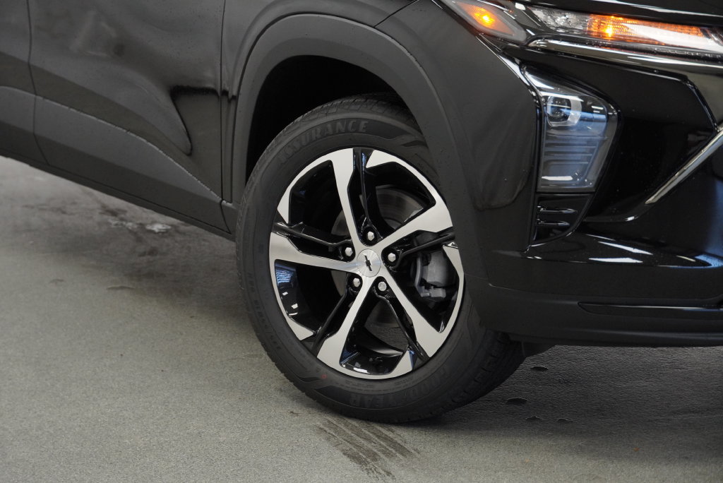 New 2026 Chevrolet Trax RS w/ Driver Confidence Package FWD image 8