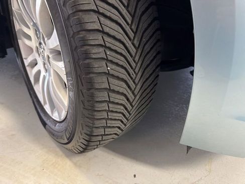 Used 2017 Toyota Sienna XLE w/ XLE Navigation Package FWD image 34