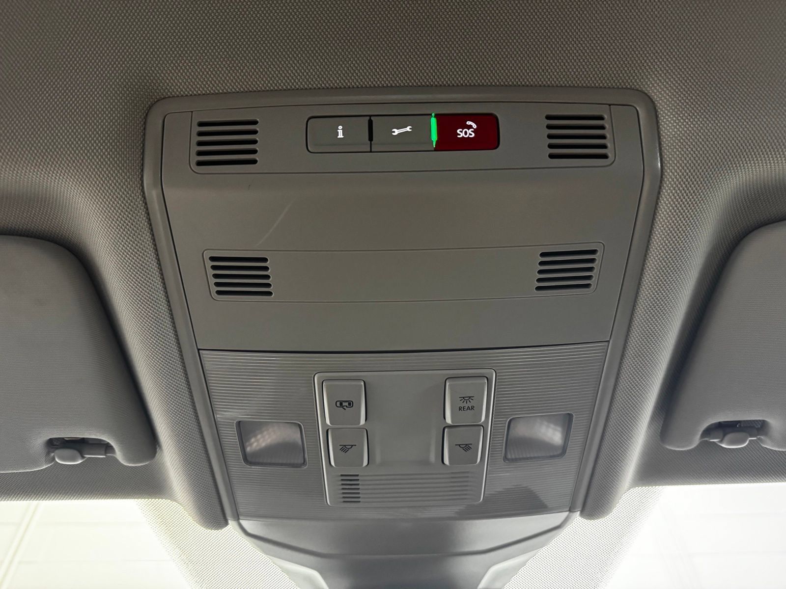 Used 2024 Volkswagen Jetta SE FWD image 26