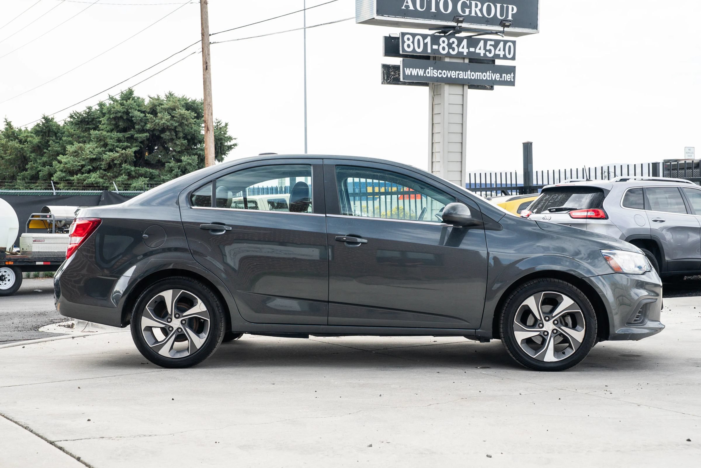 Used 2019 Chevrolet Sonic Premier FWD image 11
