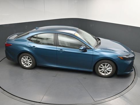 Certified 2025 Toyota Camry LE w/ Convenience Package image 34