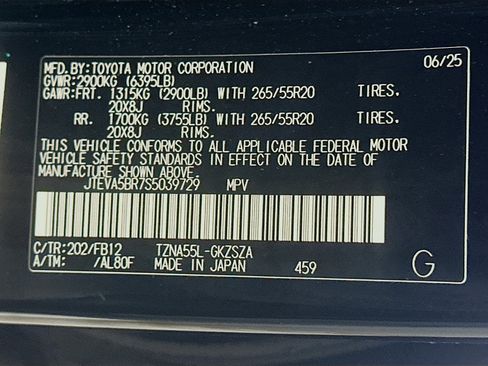 Used 2025 Toyota 4Runner TRD Off-Road image 12