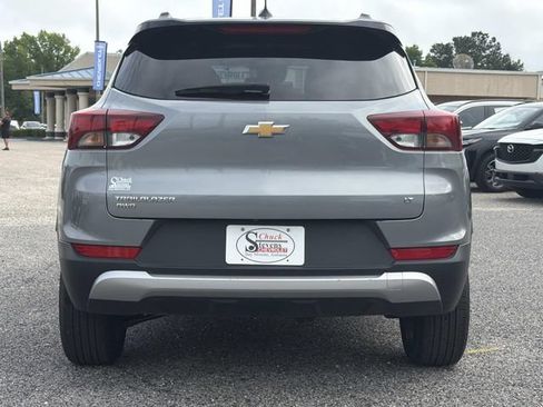 Used 2025 Chevrolet TrailBlazer LT AWD/4WD image 11