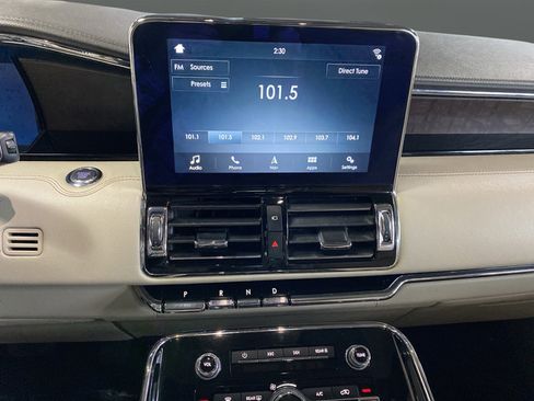 Used 2019 Lincoln Navigator Reserve w/ Cargo Package AWD/4WD image 19