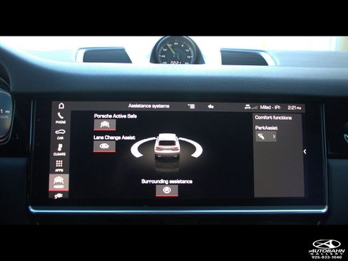 Used 2020 Porsche Cayenne E-Hybrid w/ Premium Plus Package image 25