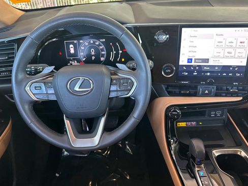 Used 2024 Lexus NX 250 FWD image 17