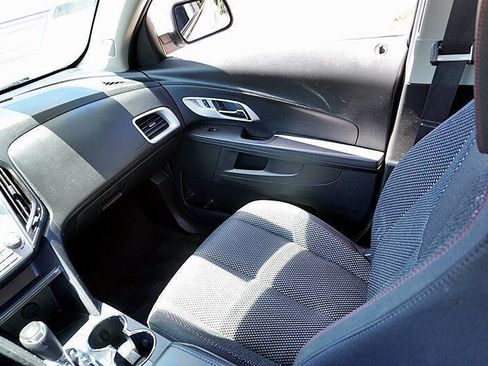 Used 2017 Chevrolet Equinox LT w/ Convenience Package image 22