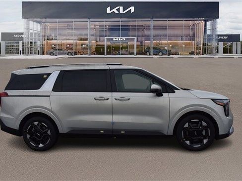 New 2026 Kia Carnival EX image 2