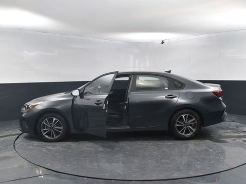 Used 2024 Kia Forte LXS image 5