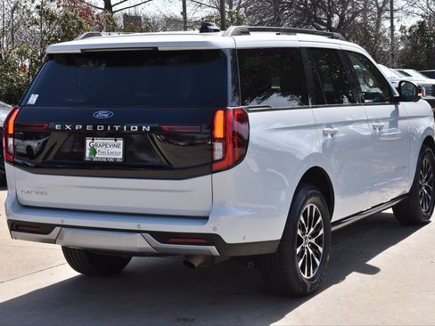 Certified 2025 Ford Expedition Platinum image 8