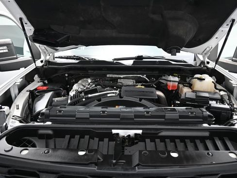 Used 2023 Chevrolet Silverado 2500 LT AWD/4WD image 30