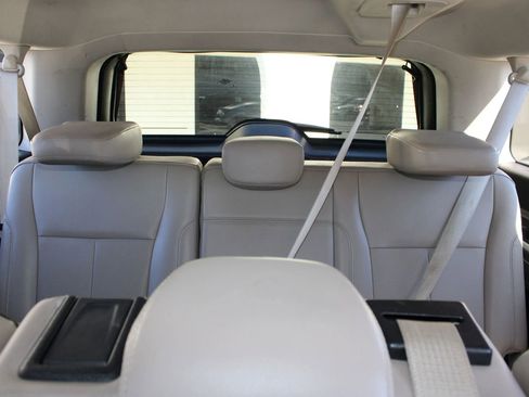 Used 2023 Ford Expedition Max XLT image 42