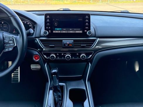 Used 2018 Honda Accord Sport image 24