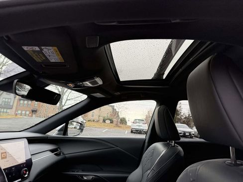 Used 2023 Lexus RX 350 Premium image 12