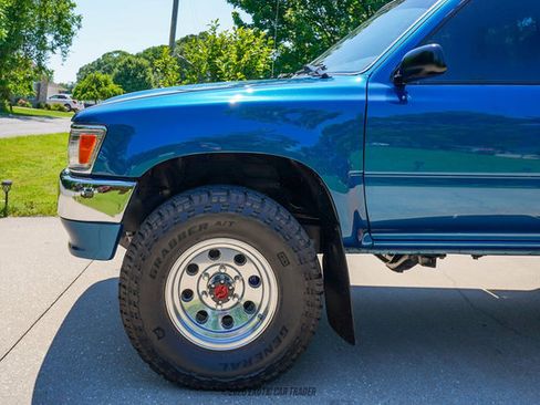 Used 1994 Toyota Pickup DX AWD/4WD image 4