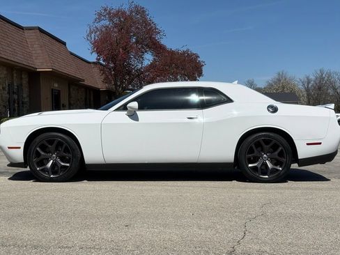 Used 2018 Dodge Challenger SXT Plus RWD image 2