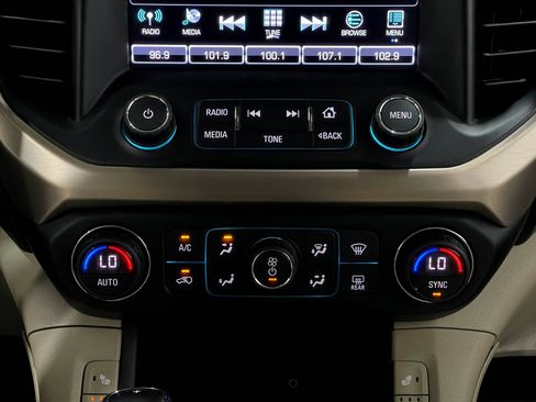Used 2019 GMC Acadia Denali FWD image 24