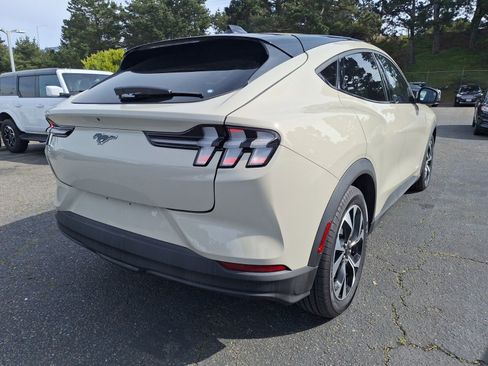 Used 2025 Ford Mustang Mach-E Select image 5