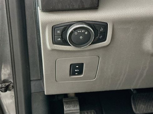 Used 2016 Ford F150 XLT w/ Equipment Group 302A Luxury RWD image 16