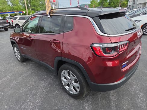 Certified 2022 Jeep Compass Limited AWD/4WD image 6