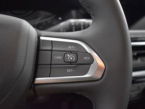 New 2026 Jeep Compass Latitude w/ Sun and Sound Group image 17