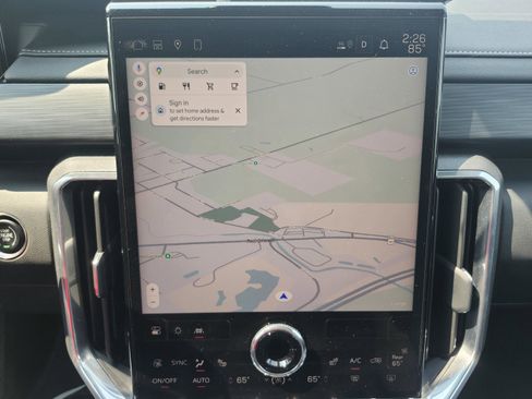 Used 2025 GMC Acadia Elevation image 17