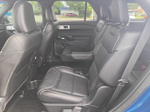 Used 2023 Ford Explorer ST w/ Equipment Group 401A AWD/4WD image 16