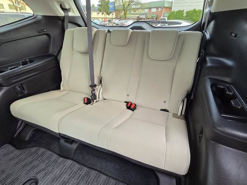 Used 2022 Subaru Ascent Premium w/ Convenience Package image 18