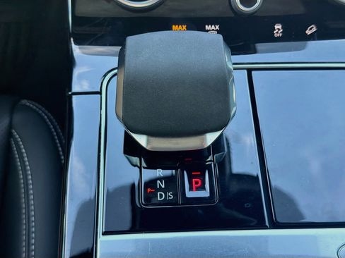Used 2023 Land Rover Range Rover Velar R-Dynamic S AWD/4WD image 29