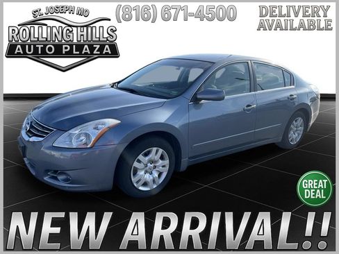 Used 2010 Nissan Altima 2.5 S FWD image 1