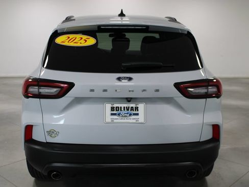 Used 2025 Ford Escape ST-Line FWD image 8