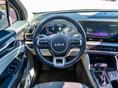 Used 2024 Kia Sportage EX image 22