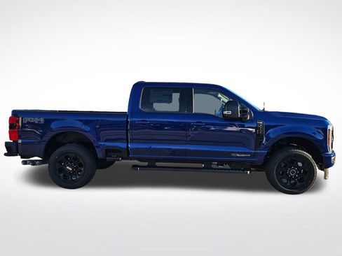 New 2026 Ford F250 Lariat w/ Black Appearance Package image 25