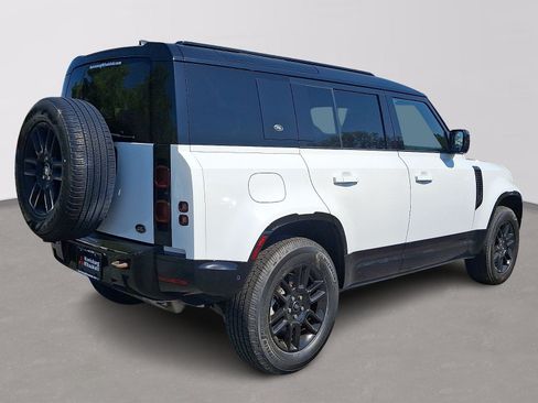 Used 2023 Land Rover Defender 110 X-Dynamic SE AWD/4WD image 6