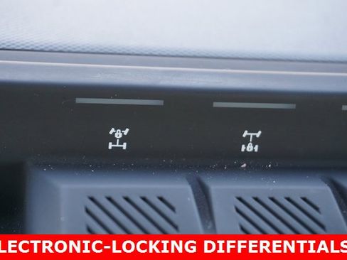 Used 2023 Ford Bronco Black Diamond w/ Sasquatch Package image 17