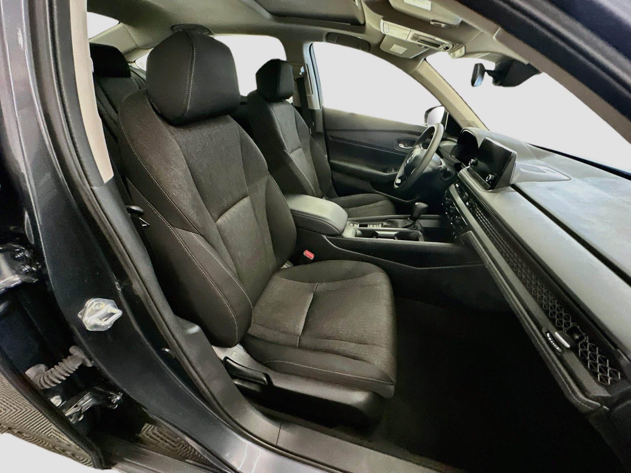 Used 2025 Honda Accord SE image 32