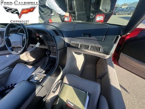 Used 1991 Chevrolet Corvette Convertible image 22
