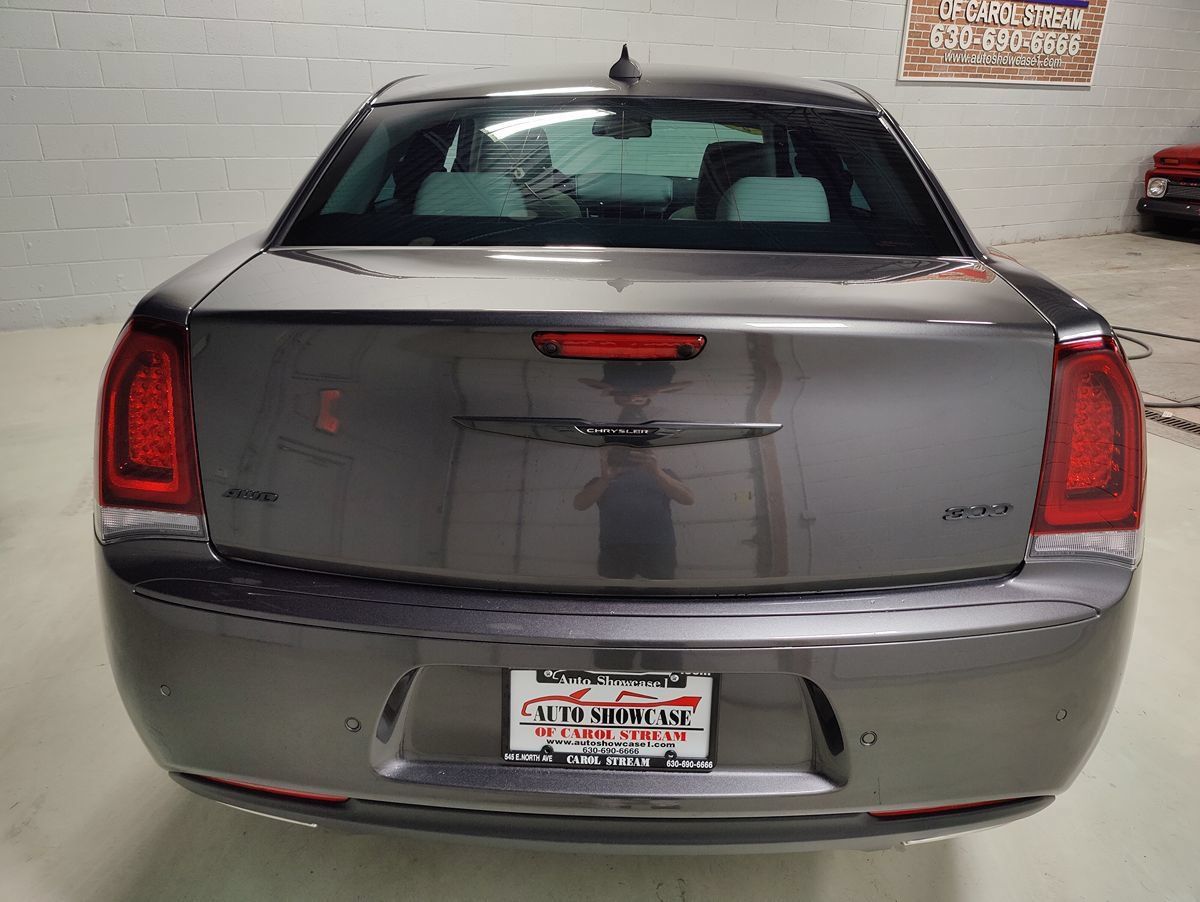 Used 2023 Chrysler 300 Touring L w/ Popular Equipment Group AWD/4WD image 9