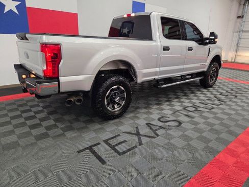 Used 2017 Ford F250 XLT w/ XLT Value Package image 25