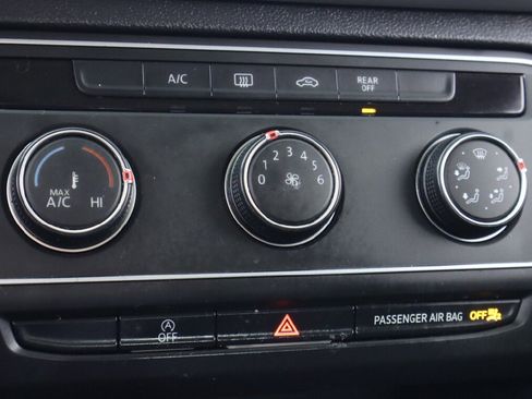 Used 2018 Volkswagen Atlas Launch Edition image 22