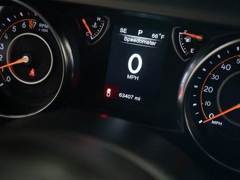 Used 2020 Jeep Gladiator Sport image 22