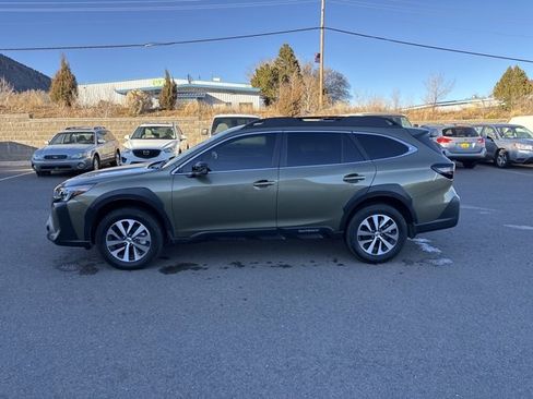 Certified 2025 Subaru Outback Premium image 6