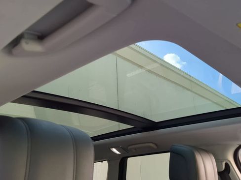 Used 2018 Land Rover Range Rover Sport HSE image 19