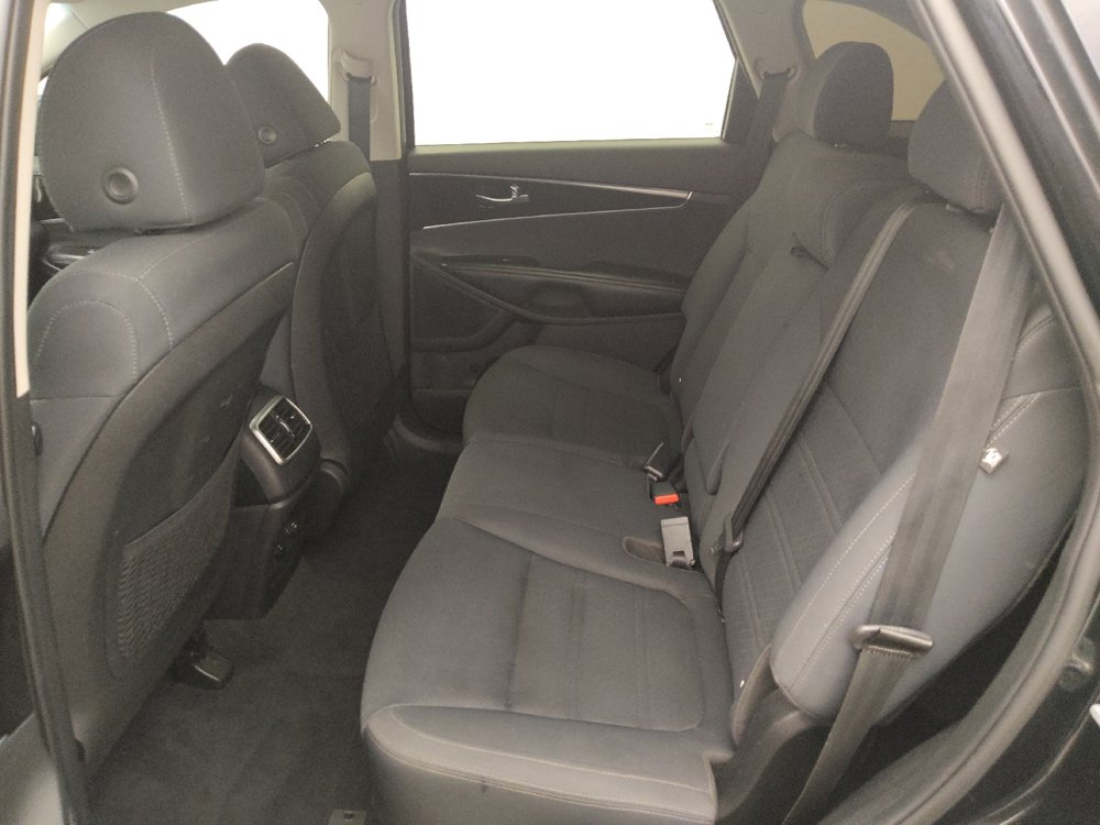 Used 2019 Kia Sorento AWD image 18