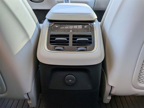 New 2026 Volvo XC90 T8 Ultra w/ Protection Package Premier image 4