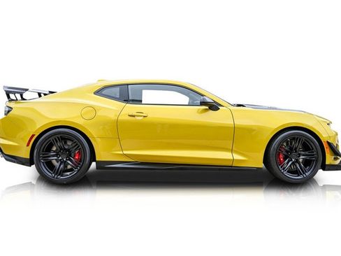 Used 2024 Chevrolet Camaro ZL1 image 2