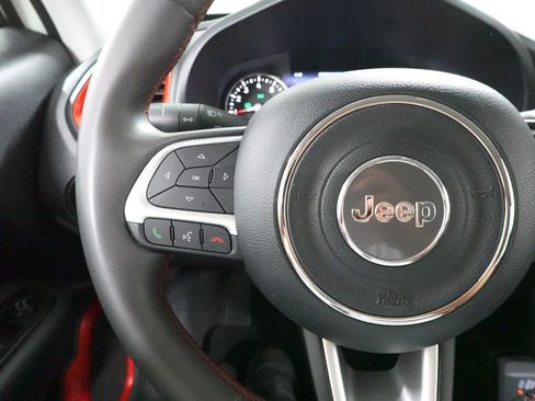 Used 2023 Jeep Renegade Trailhawk AWD/4WD image 12