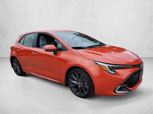 Used 2024 Toyota Corolla XSE FWD image 3